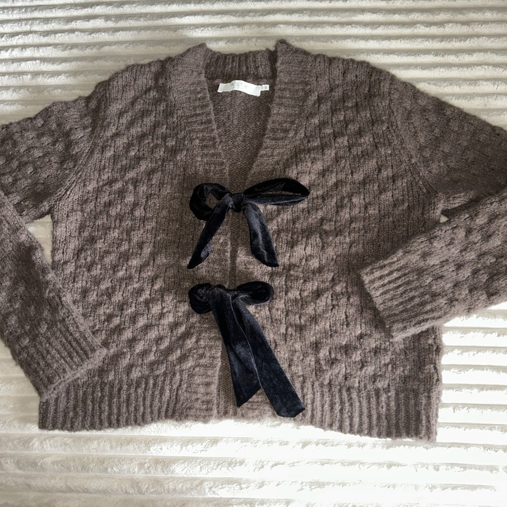 ASTR The Label Cardigan Sweater Womens Large brown Bow Tie Chunky Knit Coquette